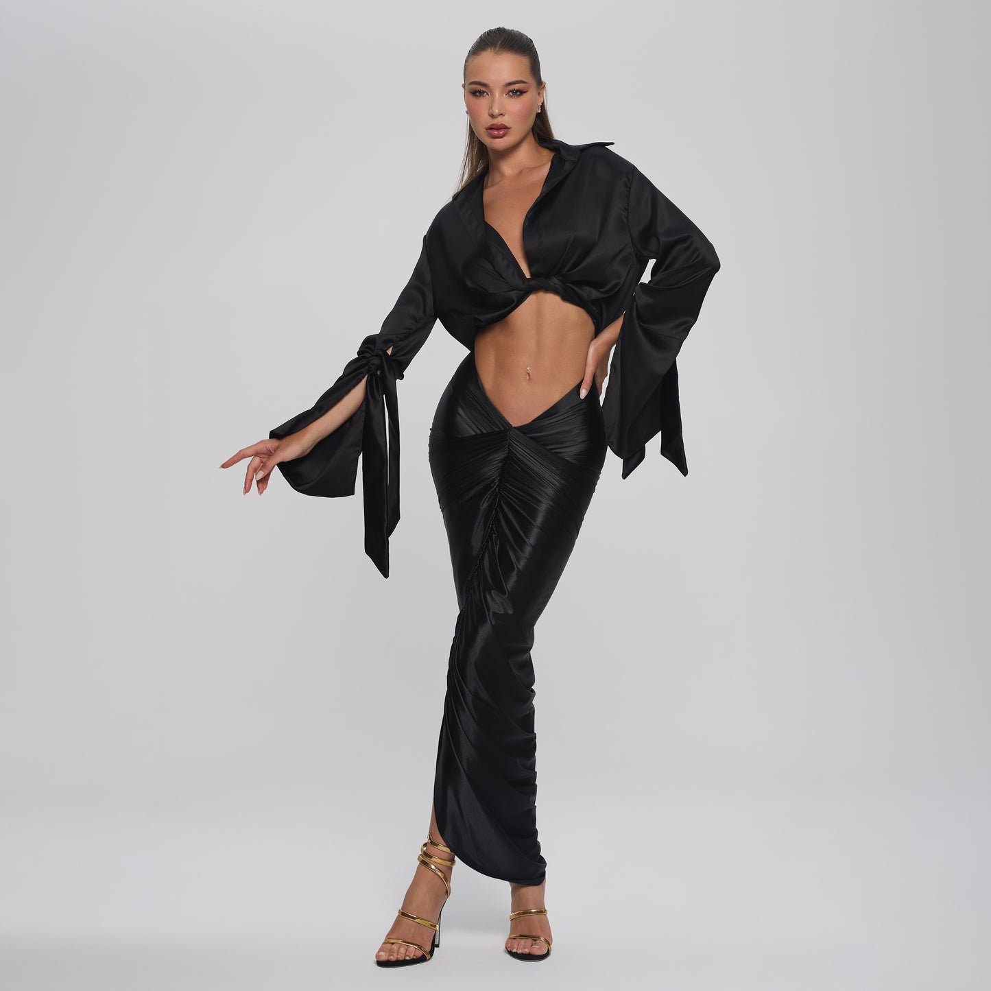 SOPHIA CROPPED BLOUSE  - BLACK