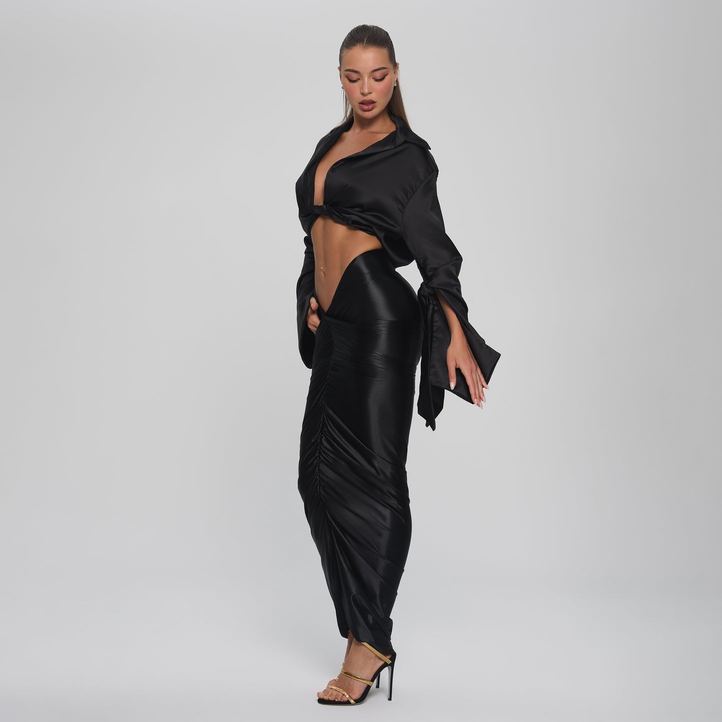 SOPHIA CROPPED BLOUSE  - BLACK