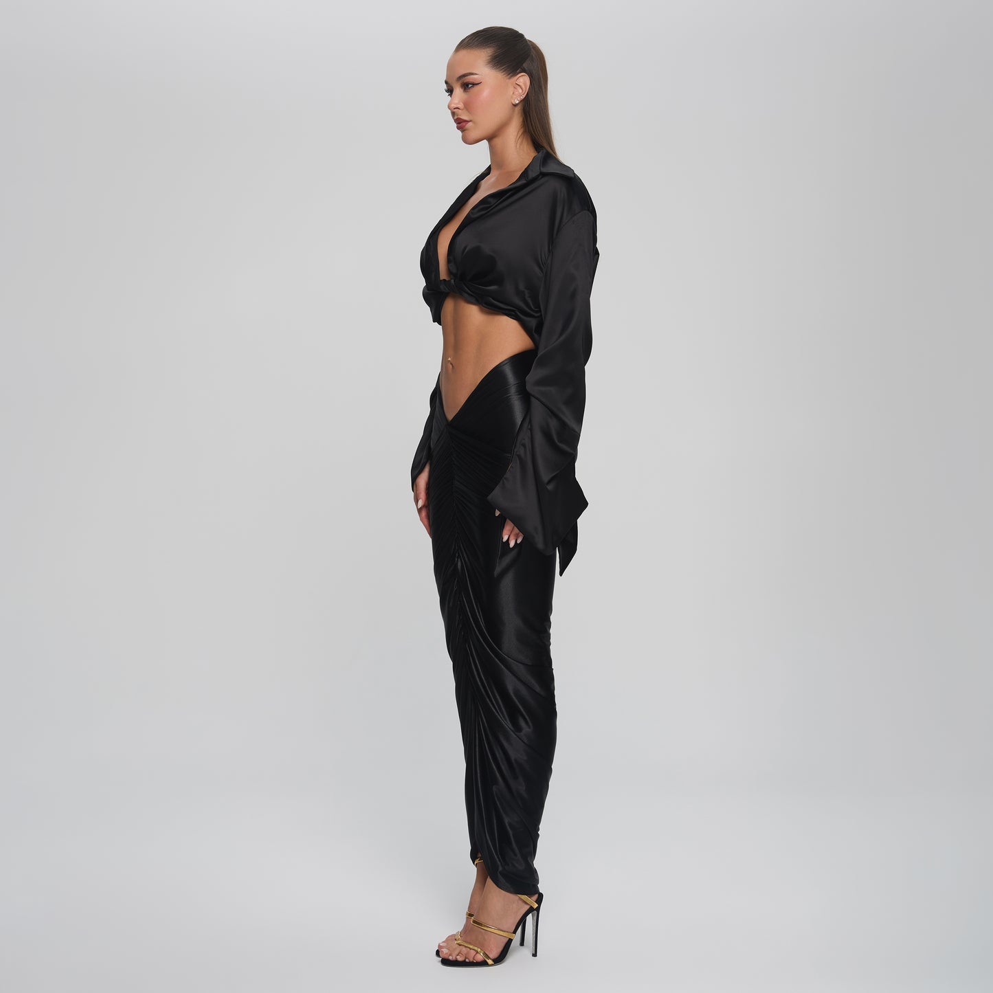 SOPHIA CROPPED BLOUSE  - BLACK