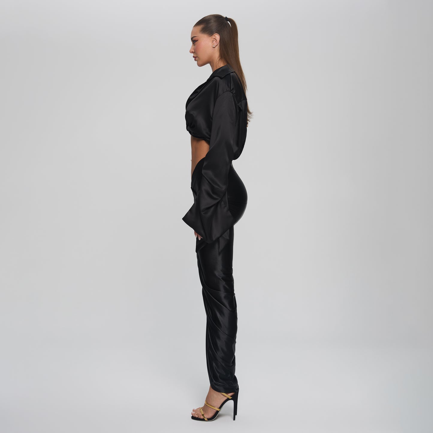 SOPHIA CROPPED BLOUSE  - BLACK